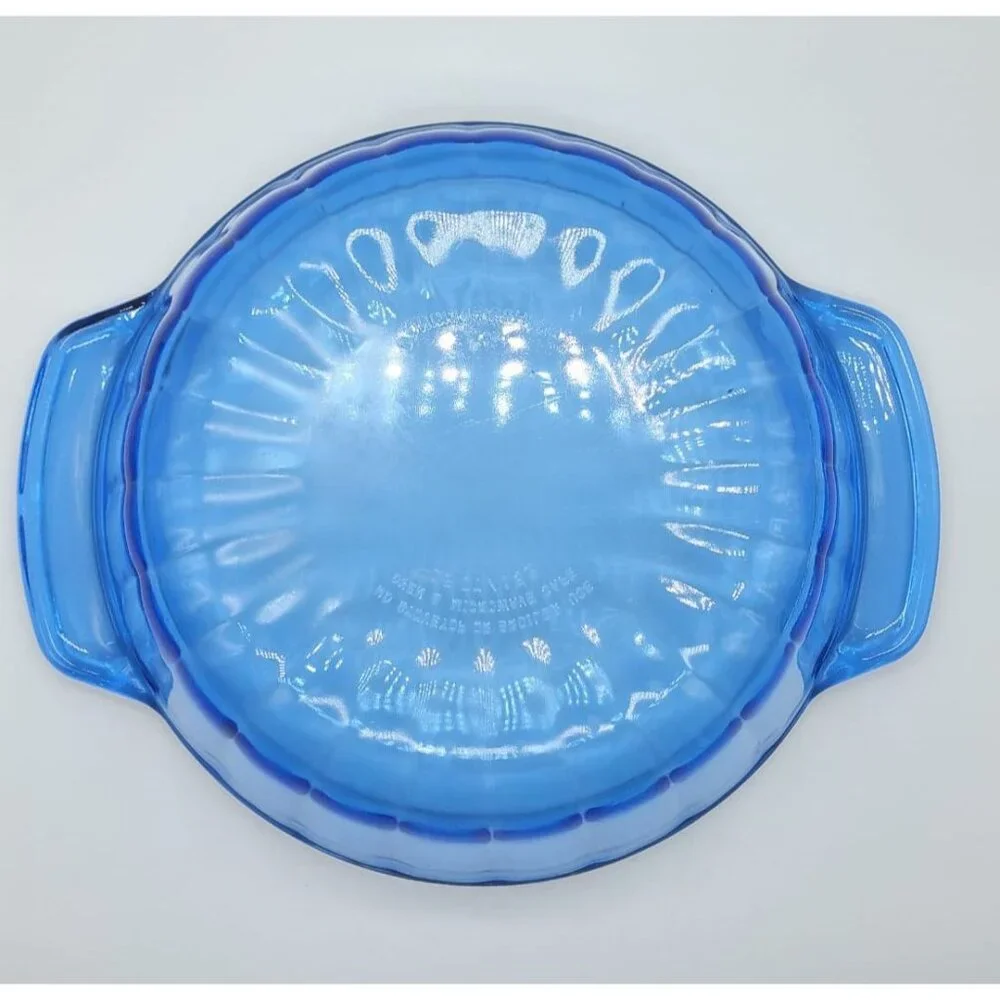 Vintage Anchor Hocking 1.5Qt Blue Fluted Round Casserole Dish with Handles